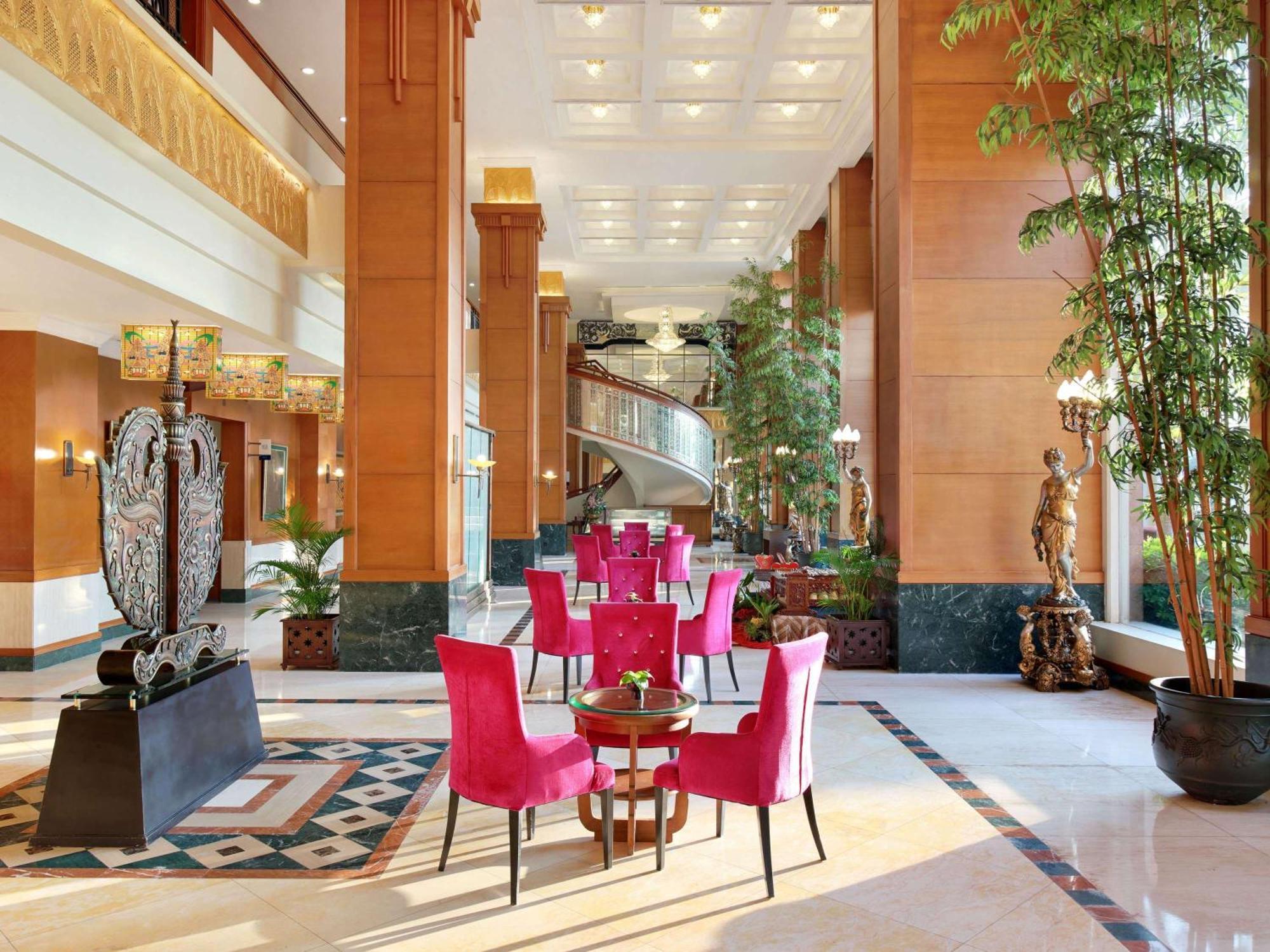 Novotel Solo Exterior foto